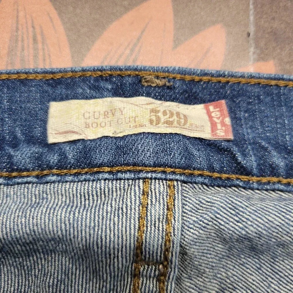 Levi's Curvy 529 Size 12 Classic Medium Wash Blue Bootcut Denim Jeans - Picture 8 of 12